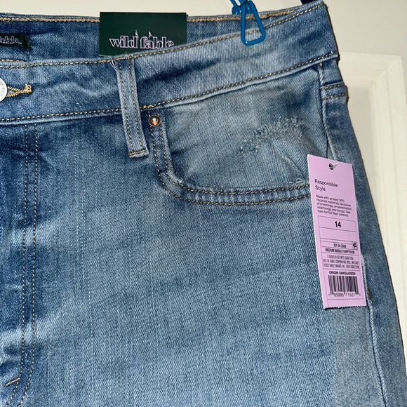 NWT Wild Fable Women’s straight ripped jeans size 14 - Picture 11 of 13